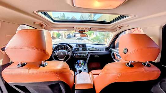 BMW 320I XDRIVE image 6