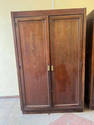 Armoire bois massif marron foncé 2 portes spacieuse image 2