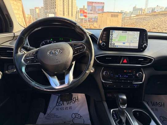 Hyundai santafe diesel image 10