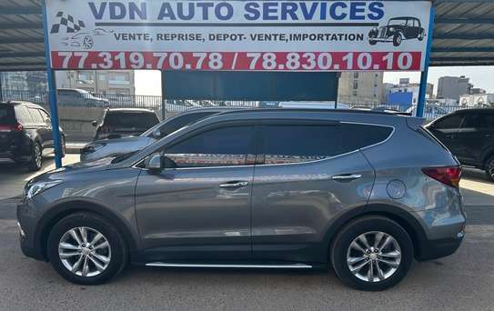 Hyundai Santa Fe diesel 4WD 2017 full options image 2