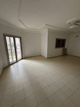 Appartement à Louer Mamelles image 3