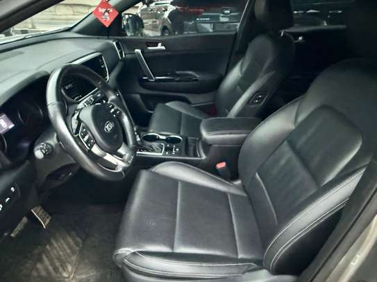 Kia Sportage 2019 diesel Full options image 4