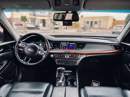 KIA K7 image 3