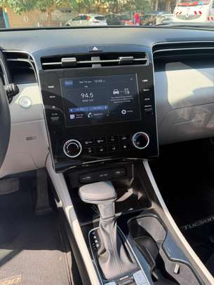 HYUNDAI TUCSON 2022 image 13