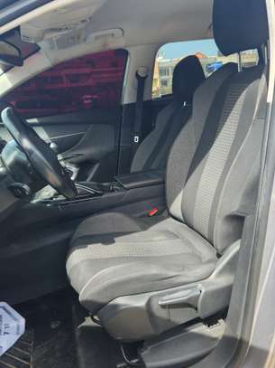 Peugeot 5008 image 3
