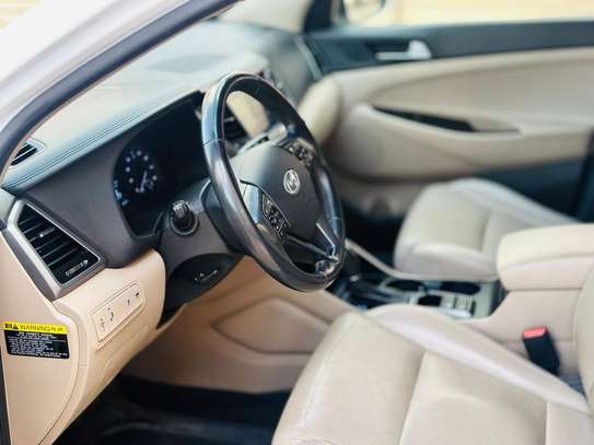Location Hyundai Tucson image 6