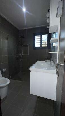 Appartement à louer (250m2) aux Almadies (école américaine) image 14