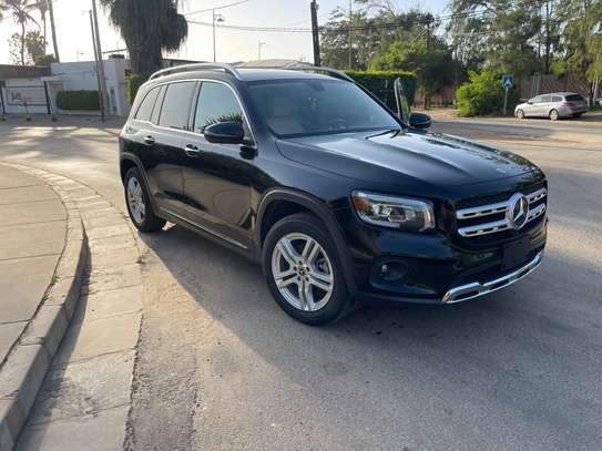 Mercedes GLB -GLE image 1