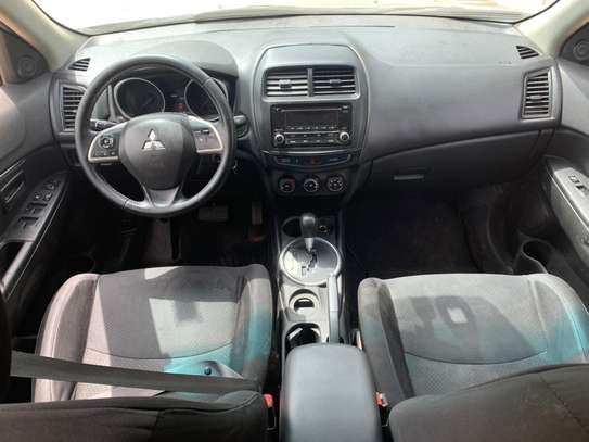 MITSUBISHI OUTLANDER SPORT image 7