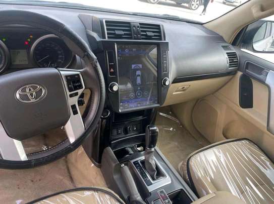 TOYOTA PRADO VXR FULL OPTION image 6