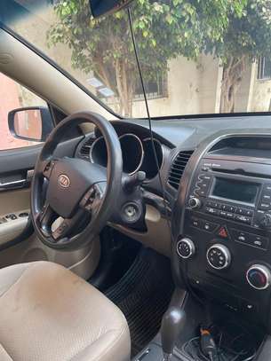 kia sorento image 4