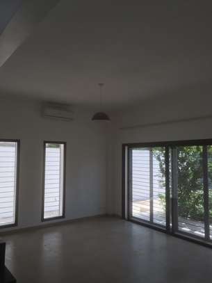 Maison R+1  à louer aux Mamelles image 9
