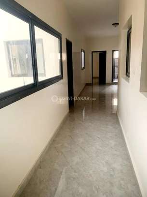 Appartement a louer à Thies image 4