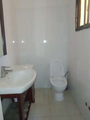 Appartement à louer à Sacré Coeur image 11