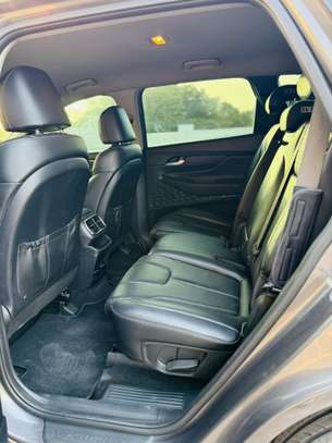 Hyundai santafe 2019 image 6