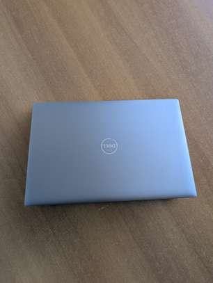 Dell precision 5680 image 2
