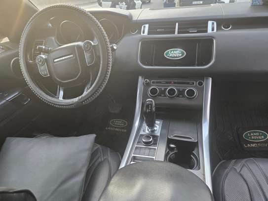 Range rover sport diesel excellent état image 9