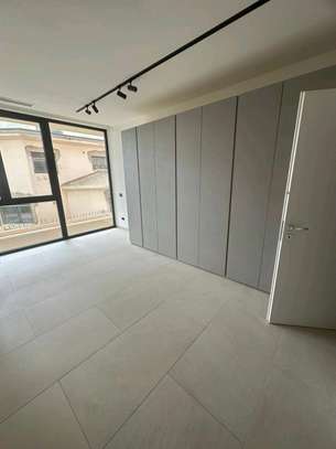 Superbe duplex corniche almadies image 7