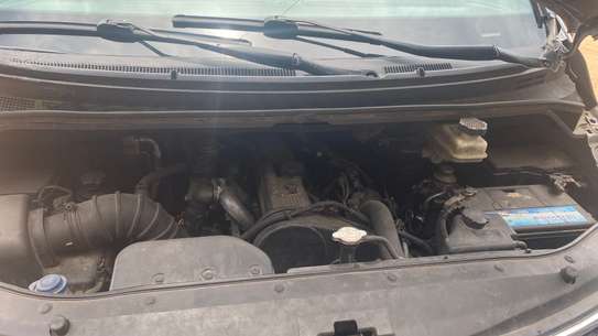 Hyundai H1 image 9
