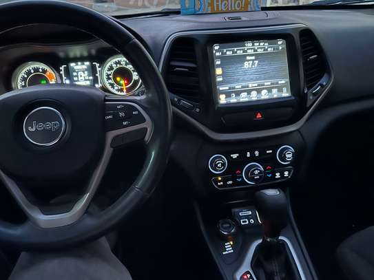 JEEP CHEROKEE image 12