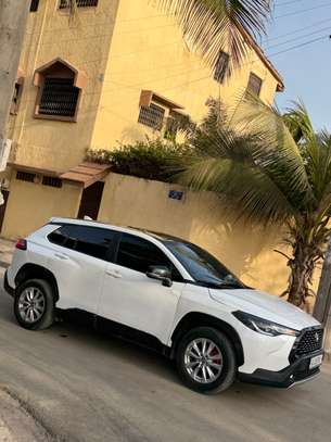 Toyota Corolla Cross 2024 Essence 4 cylindres image 4