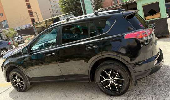 Toyota Rav4 2018 image 3
