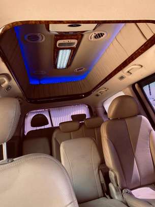 Kia carnaval Limousine 2016 image 9