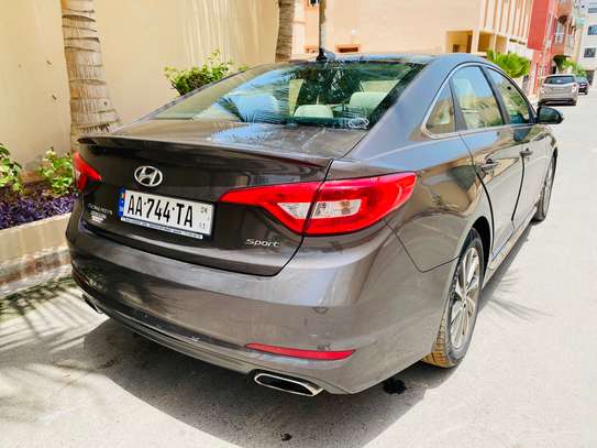 Hyundai Sonata full option image 9