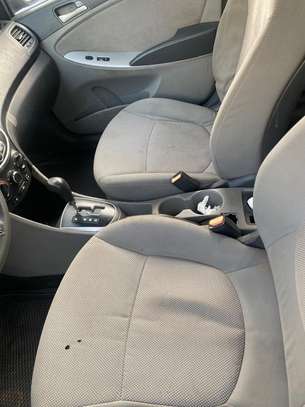 Hyundai accent 2013 image 2
