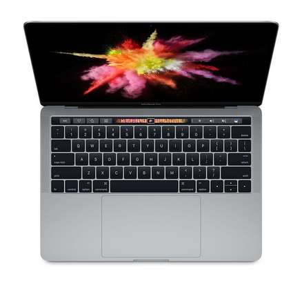 MacBook pro 2017 Touch image 1