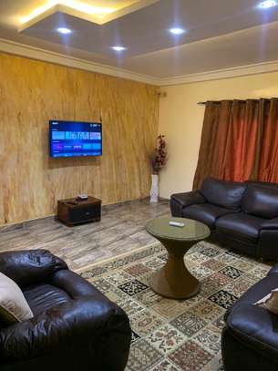 Deux chambre salon image 1