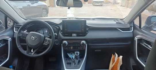 Toyota rav4 image 7