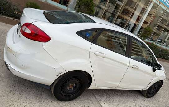 Ford Fiesta 2012 image 12