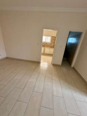Appartement à louer Sipres 1 en face hypermarché exclusif image 4