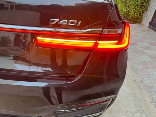 BMW SERIE 740 i image 6