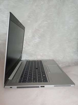 HP ELITEBOOK 830G6 i7 image 1