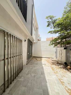 Villa R+2 à louer aux Mamelles image 3