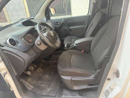 Renault image 10