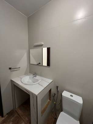 Villa R+1 à vendre au Point E image 3