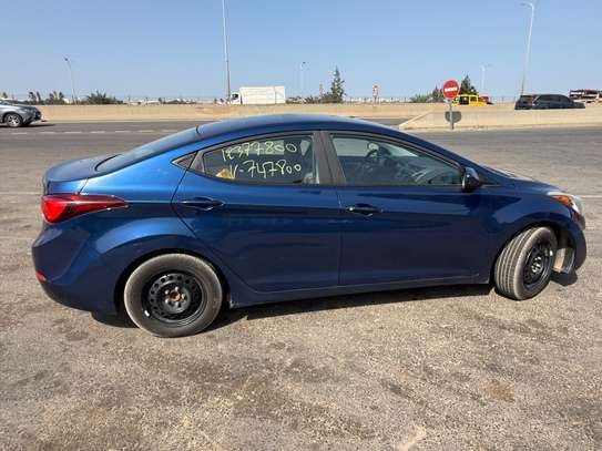 Je vend ma Hyundai Elantra 2016 Manuel essence image 4