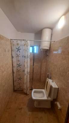 2 CHAMBRES NON MEUBLEES A LOUER A NGOR MARINA BAY image 8
