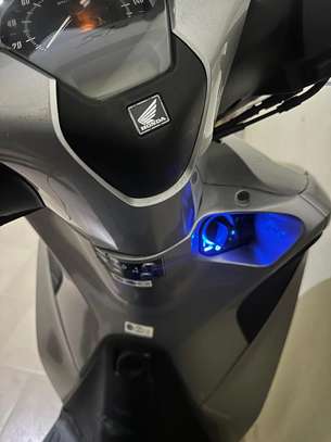 Vente Honda SH 125 venant avec ses papiers image 2