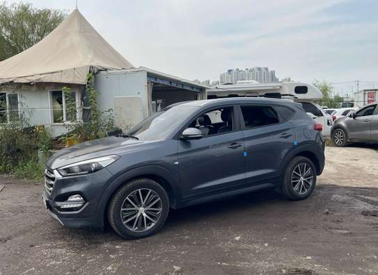 HYUNDAI TUCSON DIESEL image 5