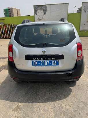 RENAULT DUSTER image 3