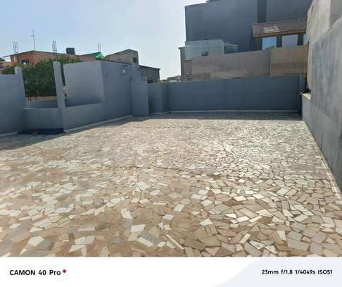 Sacré cœur appartement de type F4 à louer avec T privée image 7