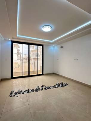 Appartement F3 à louer – Ngor Recasement image 5