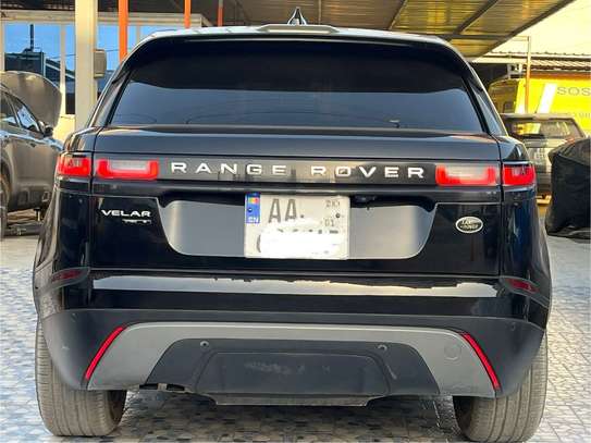 Range Rover velar image 4