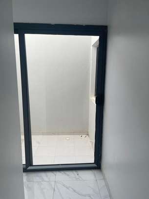 Studio à louer CITE SOCABEG derrière katia image 5