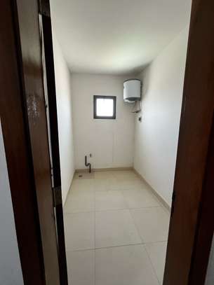 Appartement F4 à louer à la Zone B image 6