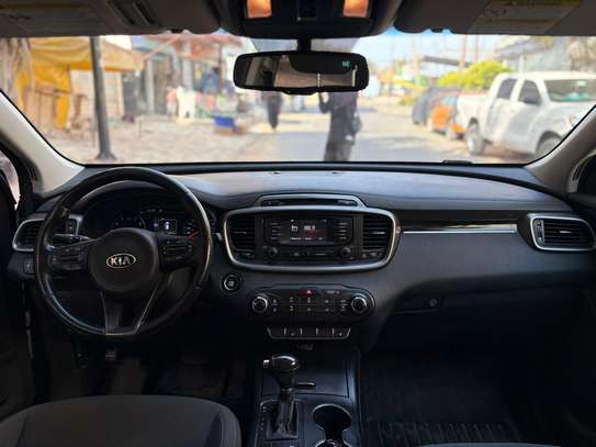 Kia image 6